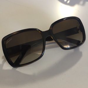 Gucci sunglasses excellent condition # GG3207/S